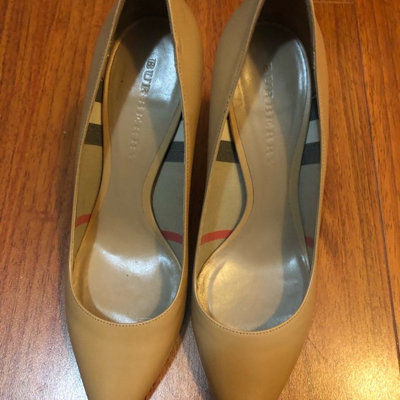 Shoes - Picture 1 of 3